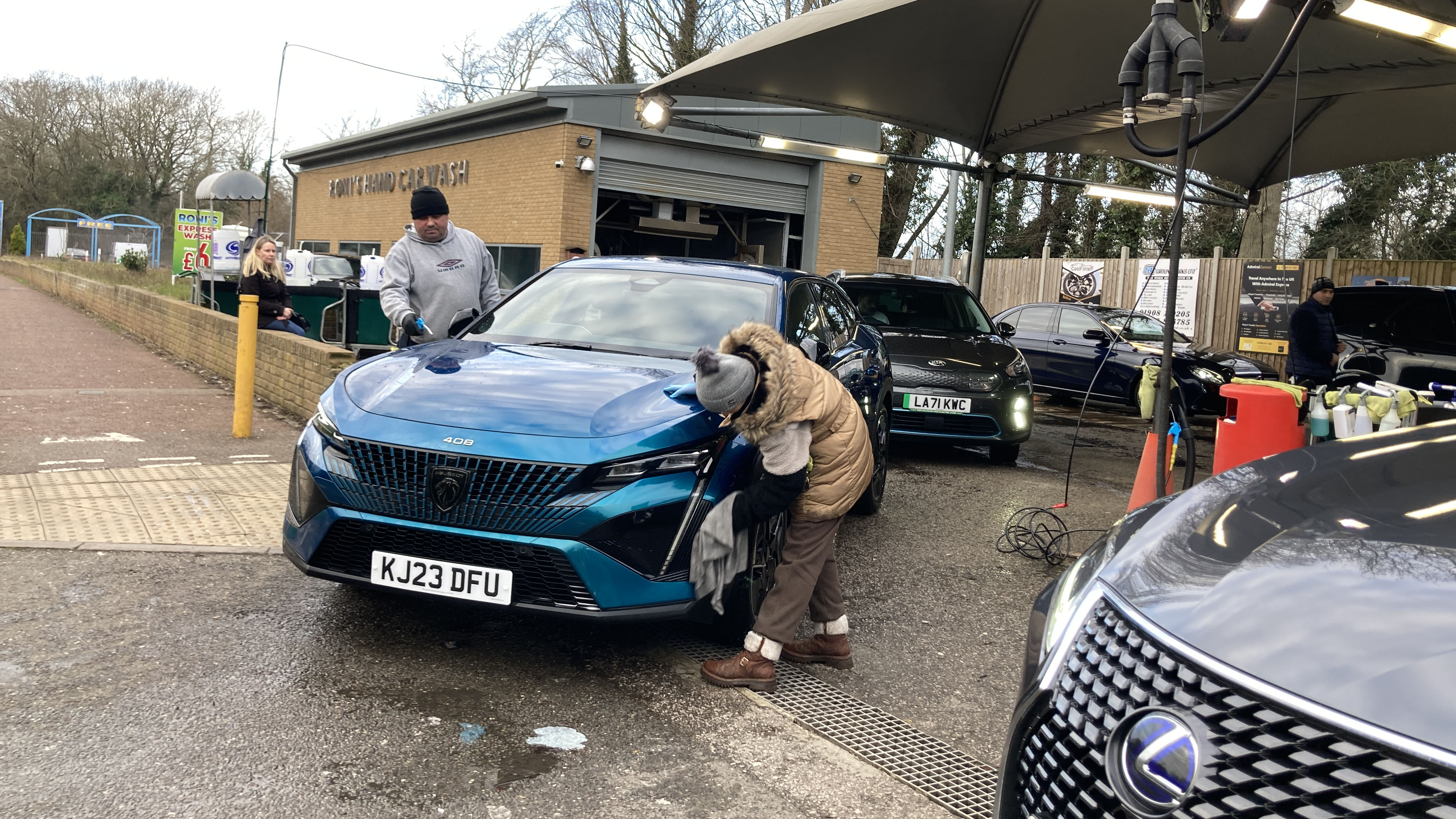 Peugeot 408