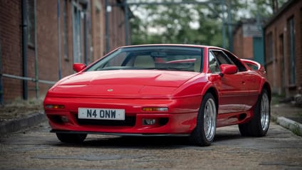 Lotus Esprit V8