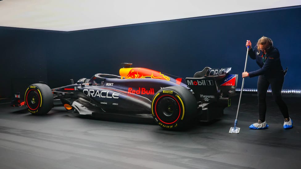 Red Bull RB20 2024 F1 car