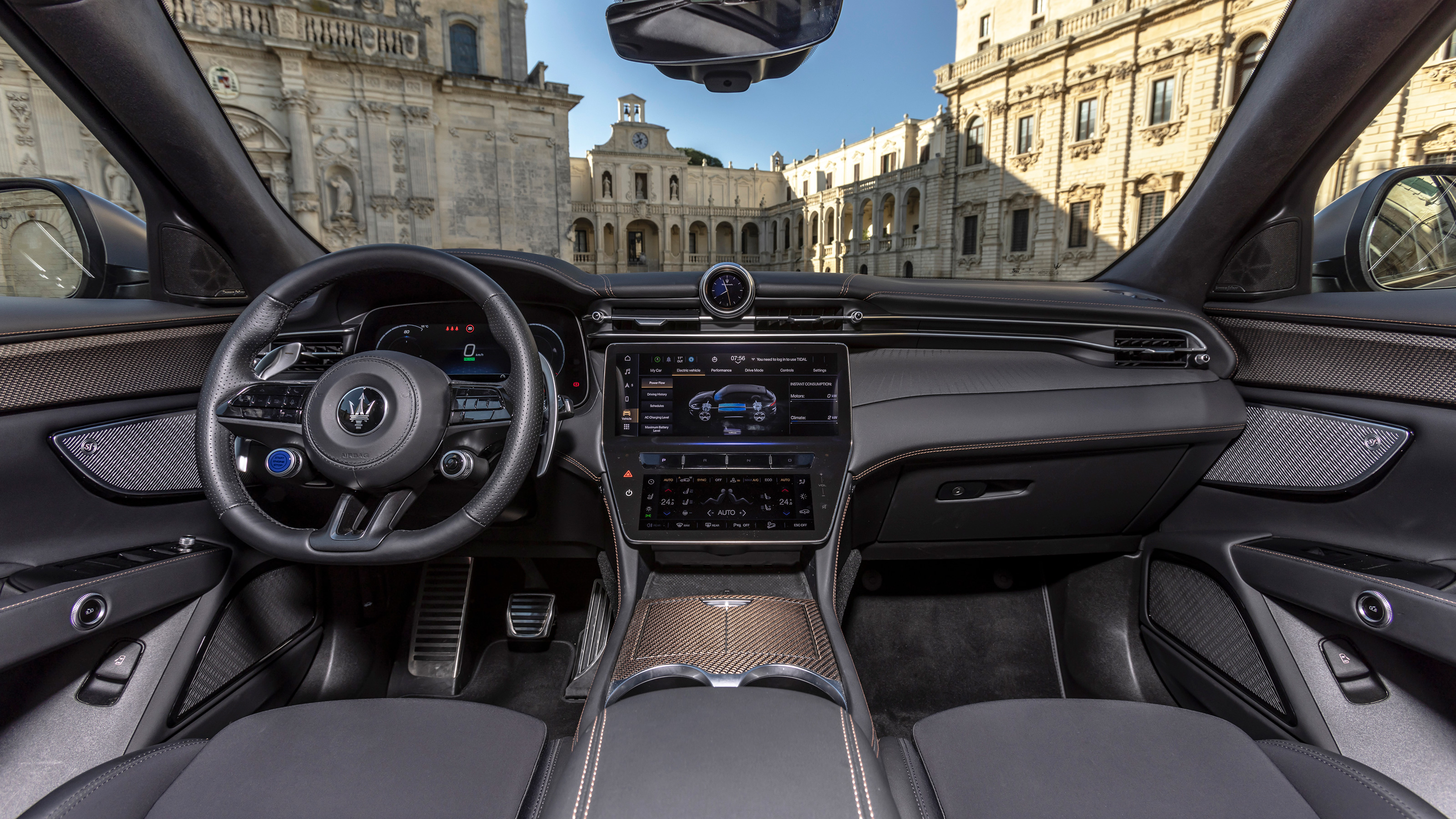 Maserati Grecale Folgore interior