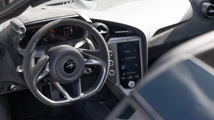 McLaren 750S fixed instruments