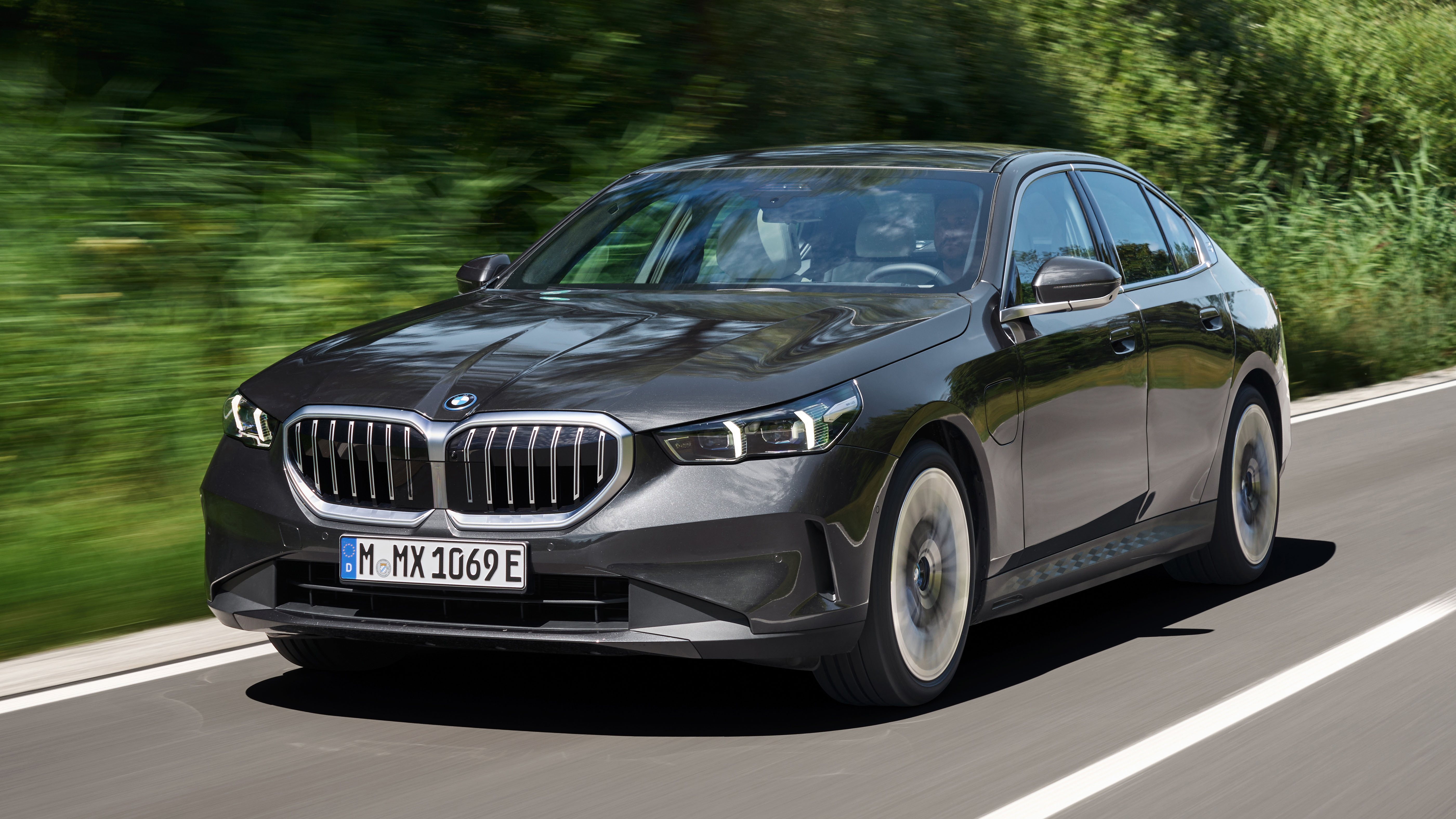 BMW 5 Series 550e review Top Gear 2024