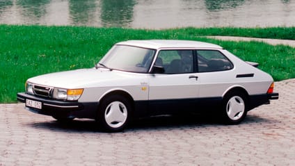 Saab 900