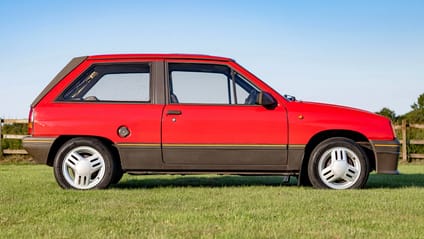 Vauxhall Nova SR