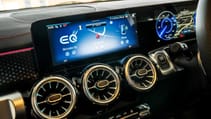 Mercedes-Benz EQB screens