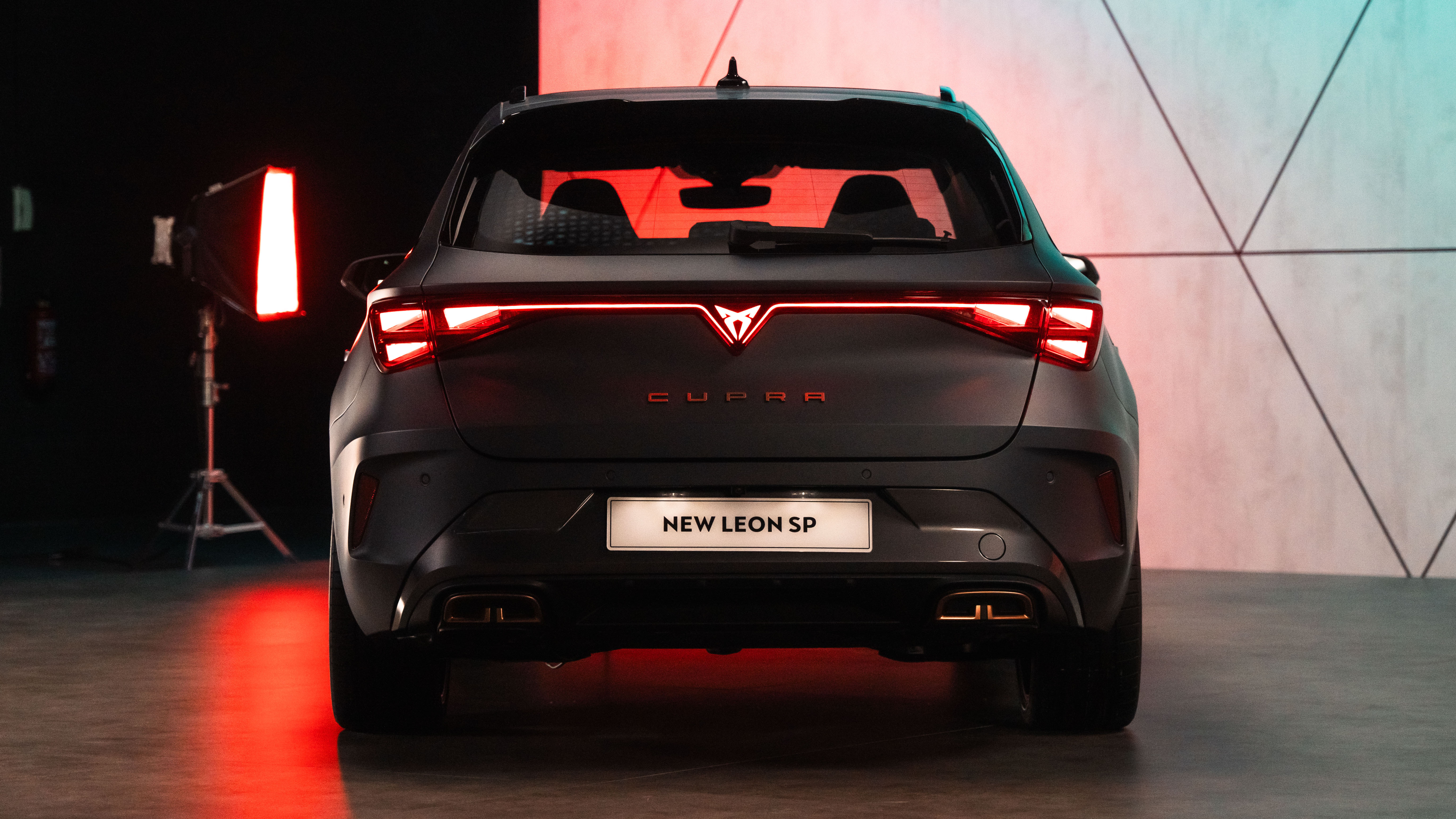 New Cupra Leon revealed 2024