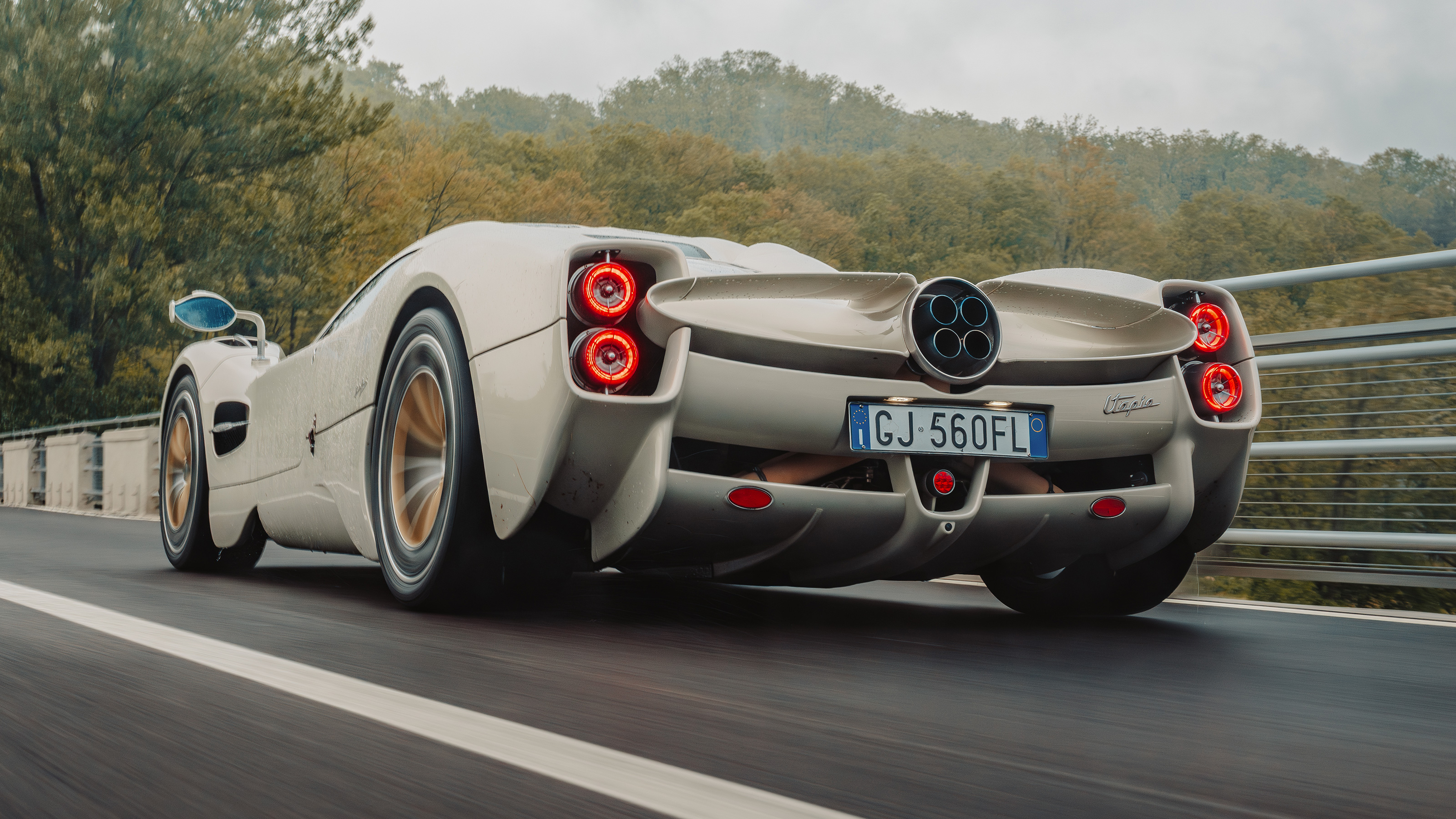 Pagani Utopia rear