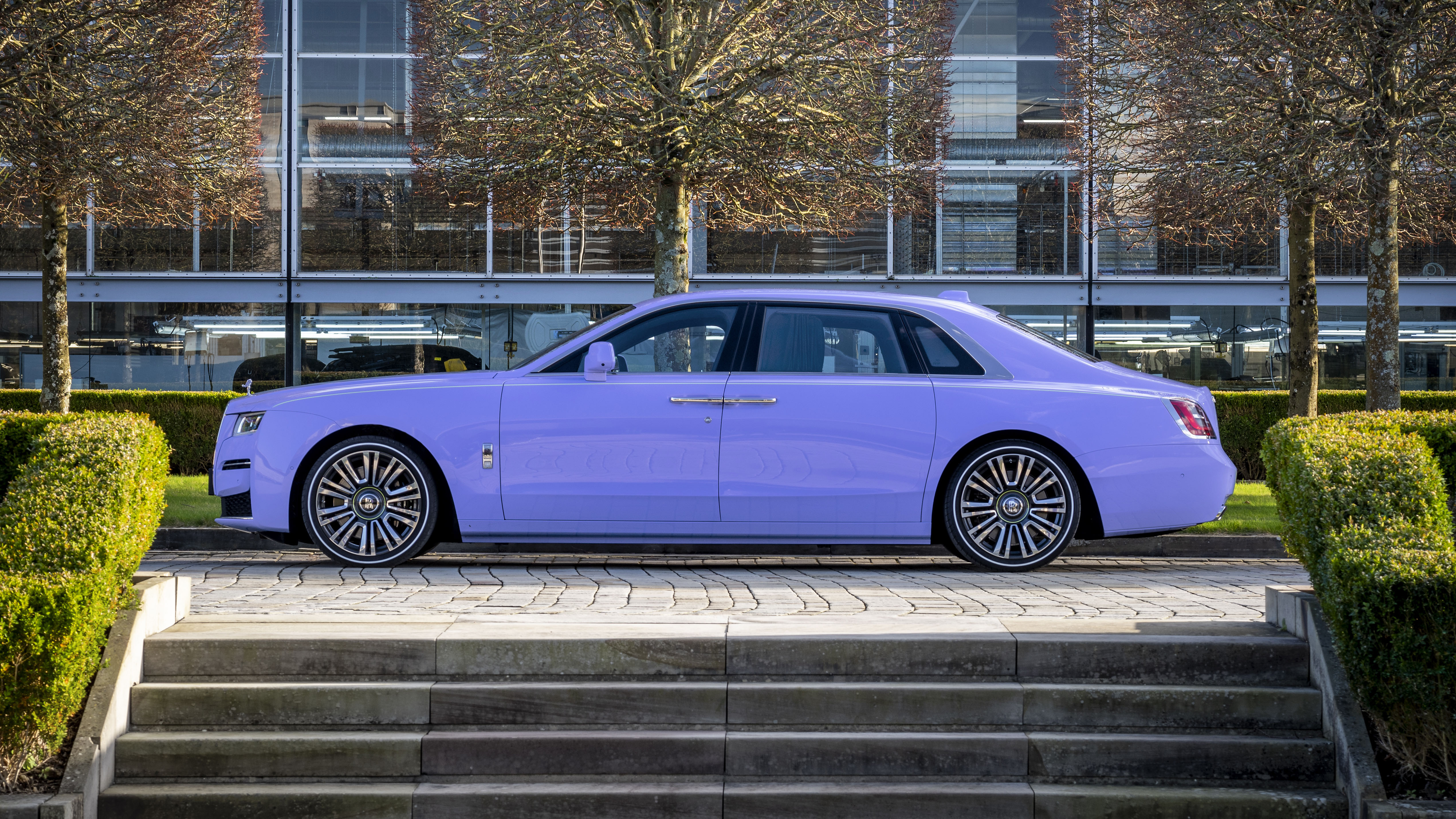 Rolls-Royce Ghost Extended Expressionism