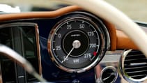 Mercedes-Benz SL Pagoda by Everrati power meter