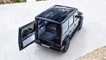 Mercedes-Benz G580 boot seats down