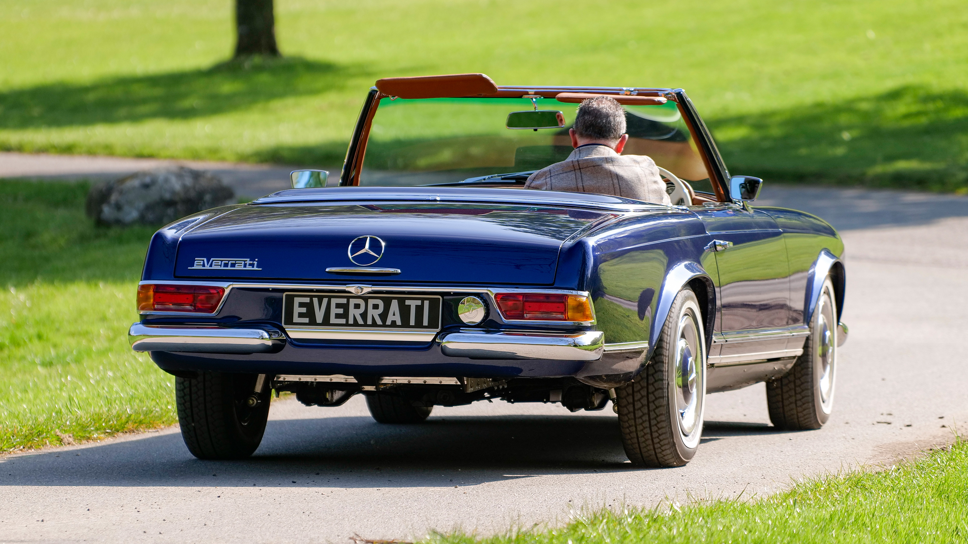 Mercedes-Benz SL Pagoda by Everrati rear