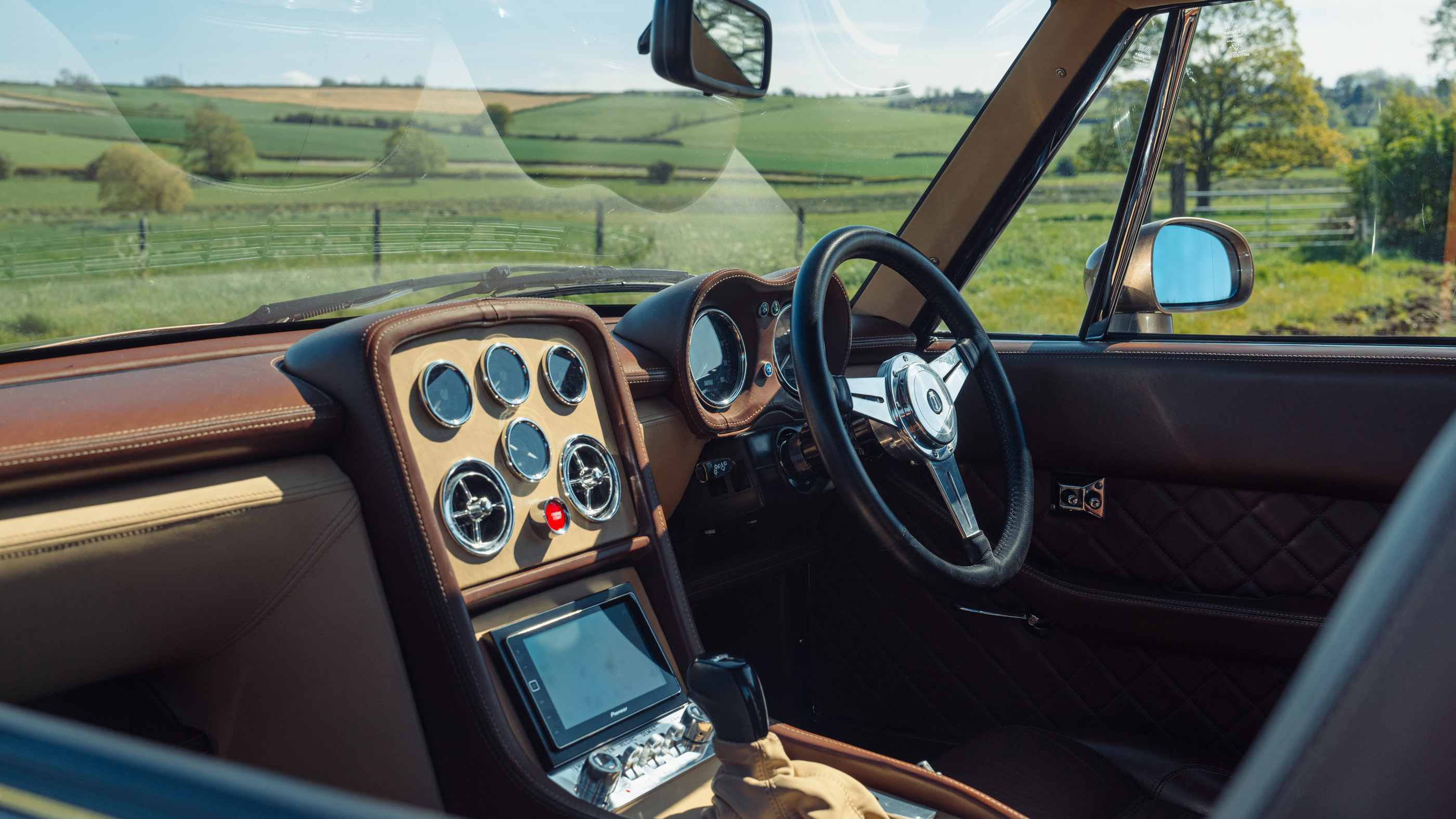 Jensen Interceptor interior