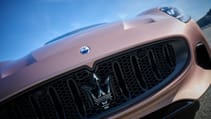 Maserati GranCabrio grille