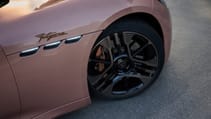 Maserati GranCabrio wheel