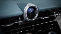 Maserati GranCabrio clock