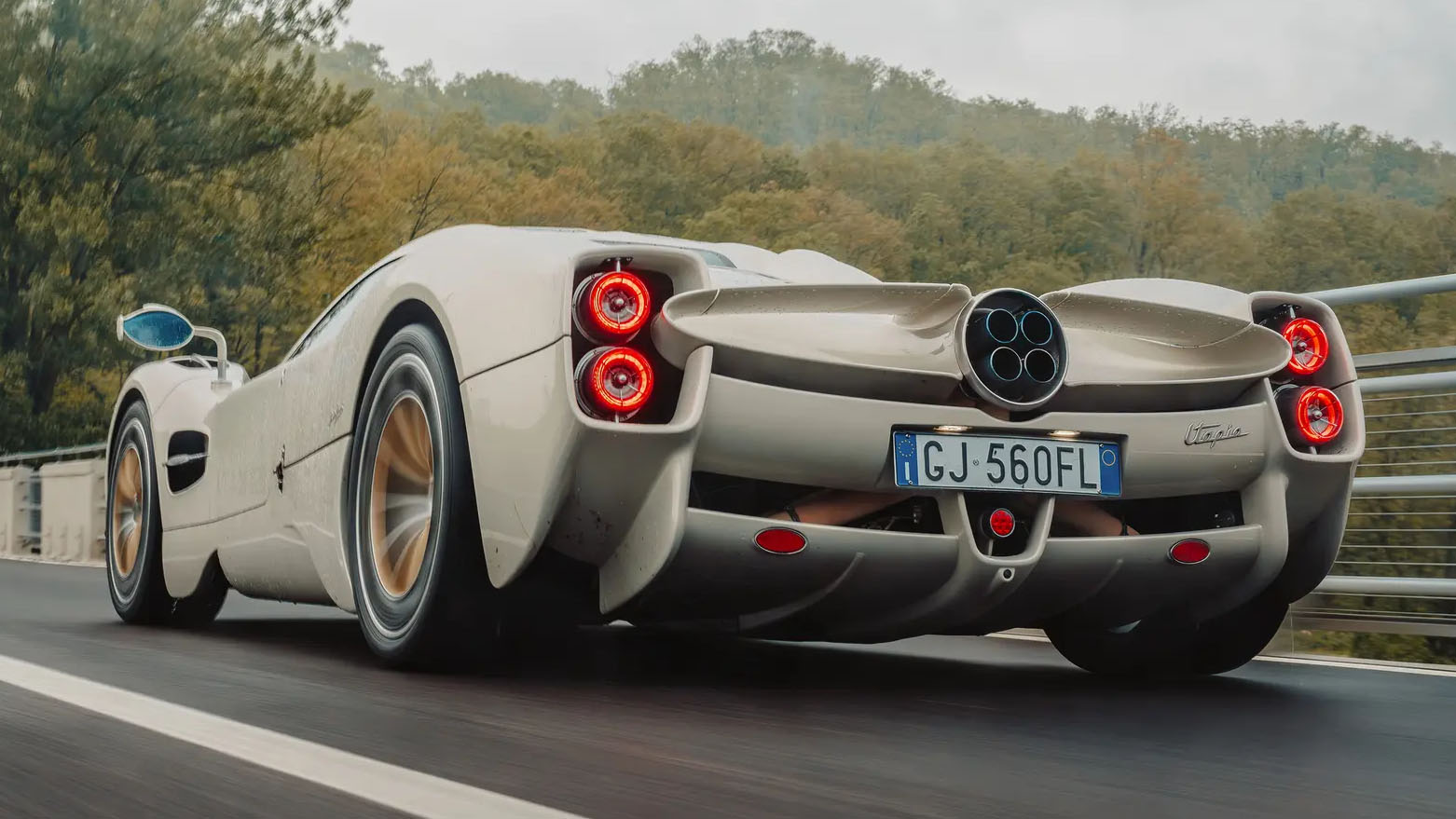 Pagani Utopia