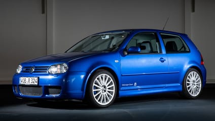 Static studio shot of the Golf MkIV R32