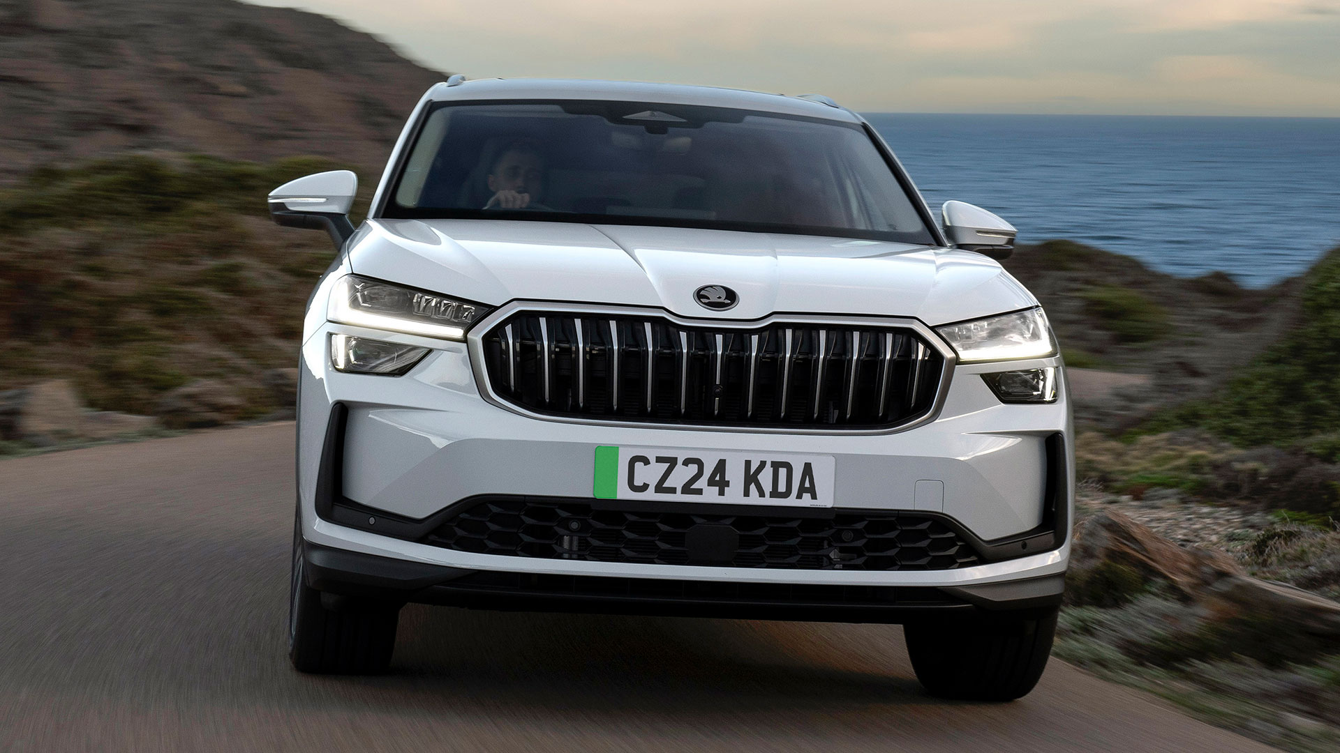 Front driving shot of Skoda Kodiaq iV