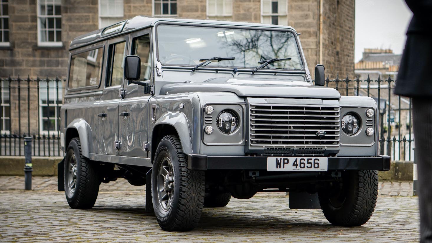 Engine 710 Land Rover Defender hearse