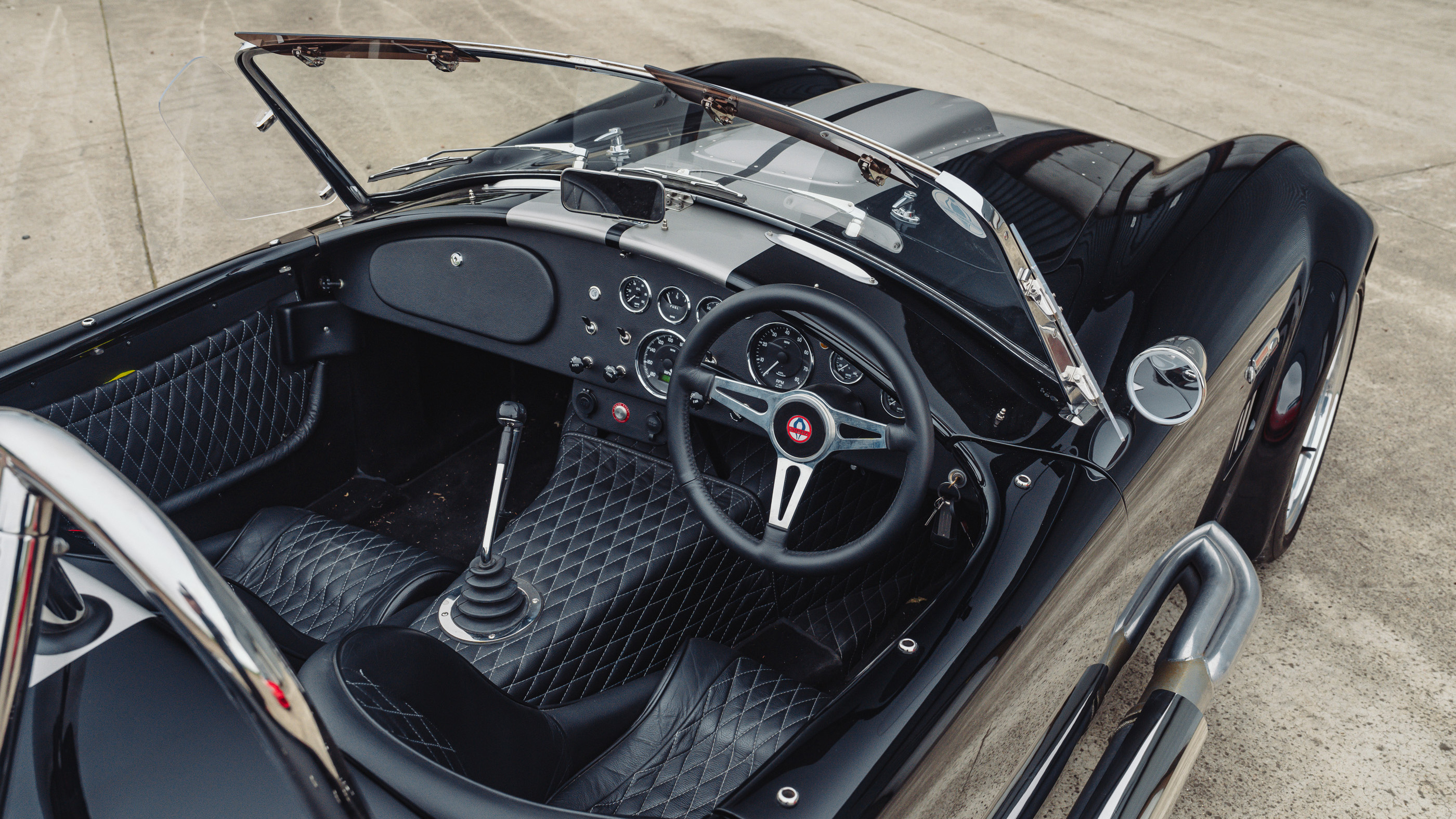 Shelby Cobra CSX 10000 interior