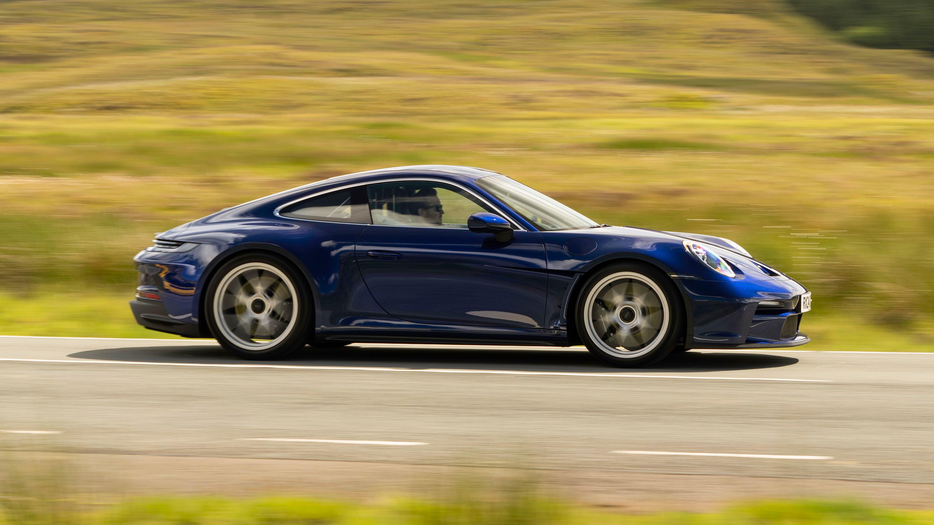 Porsche 911 S/T profile