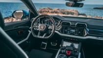 Lamborghini Urus SE interior