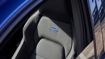 Volkswagen Golf R front seat