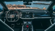 Lamborghini Urus SE interior