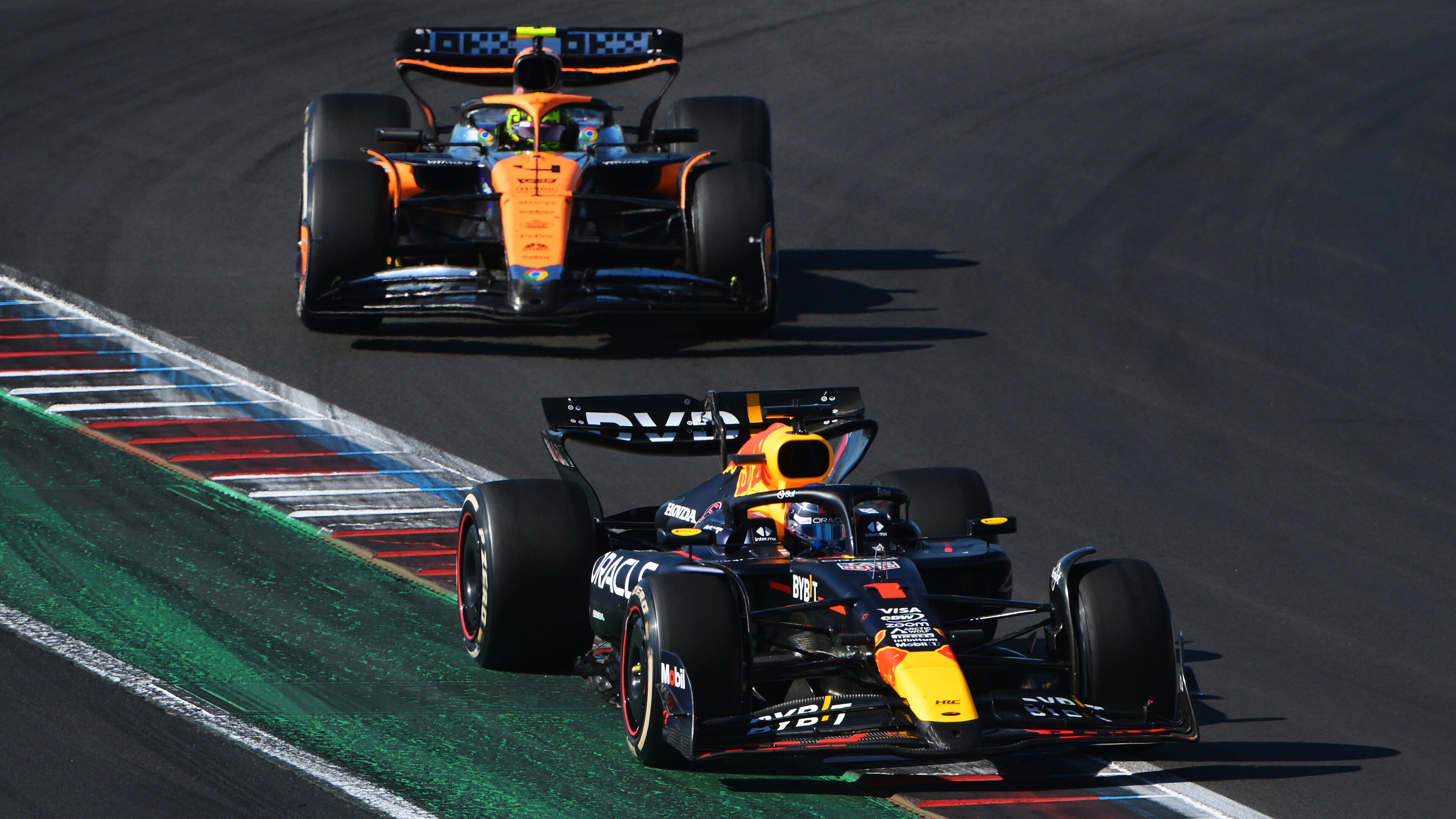 Max Verstappen Lando Norris racing