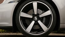 Porsche 911 wheel