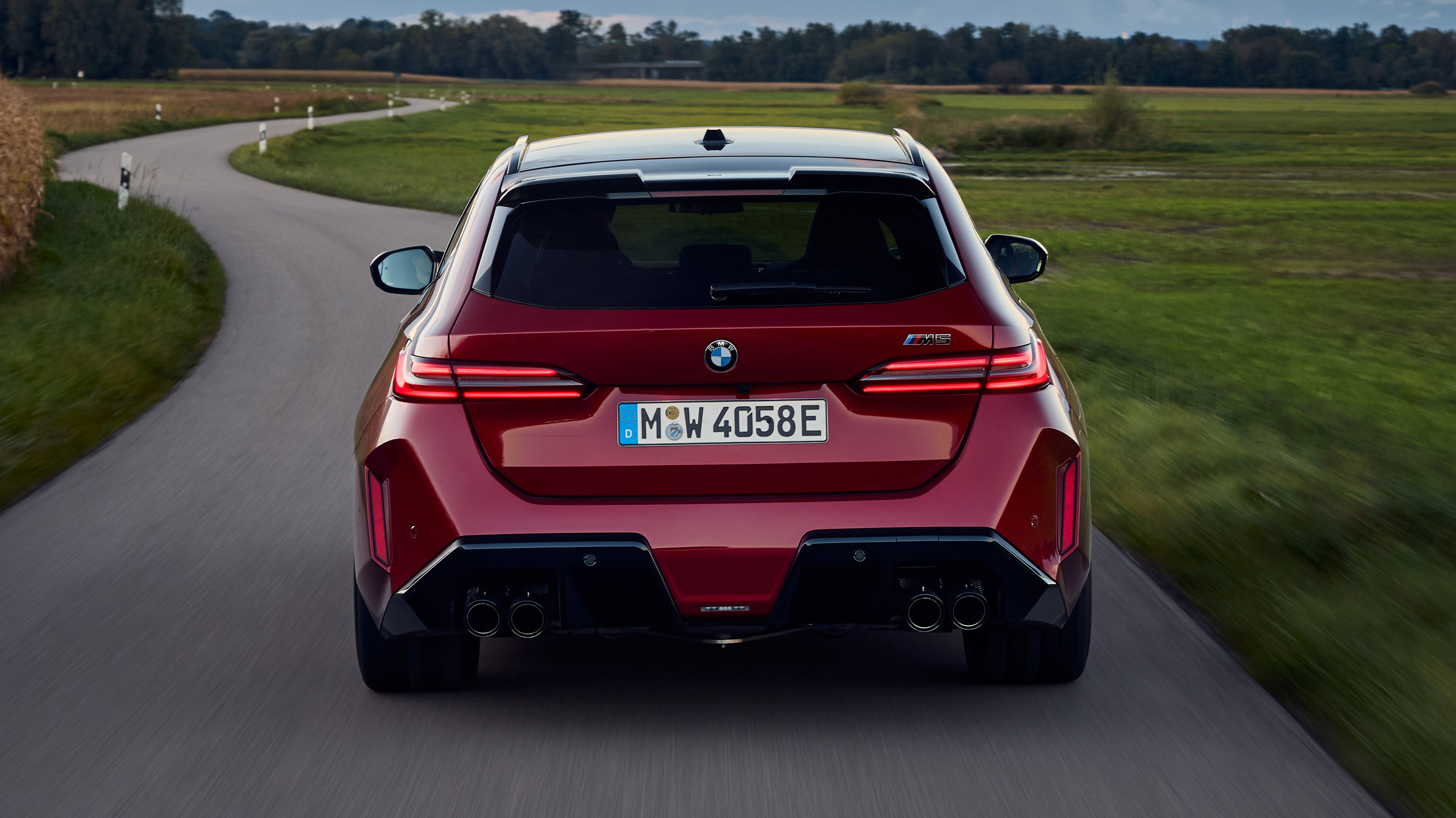 BMW M5 Touring rear