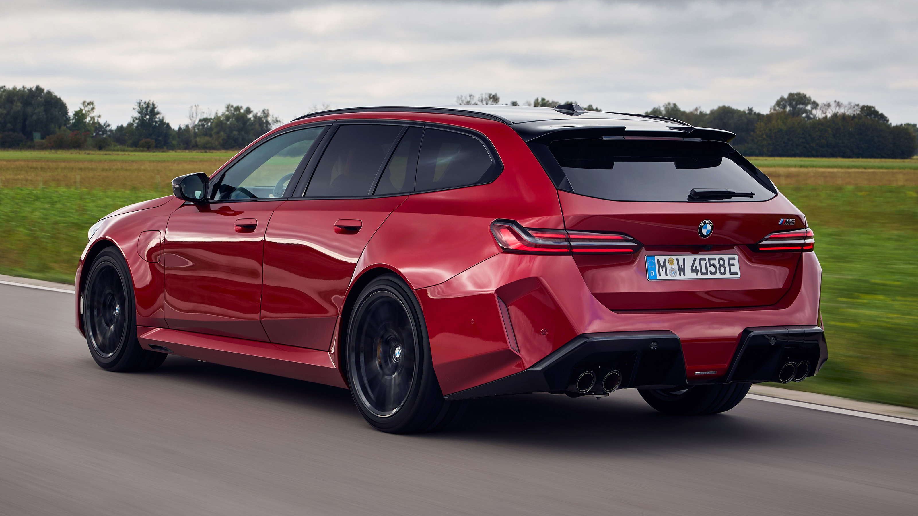 BMW M5 Touring rear