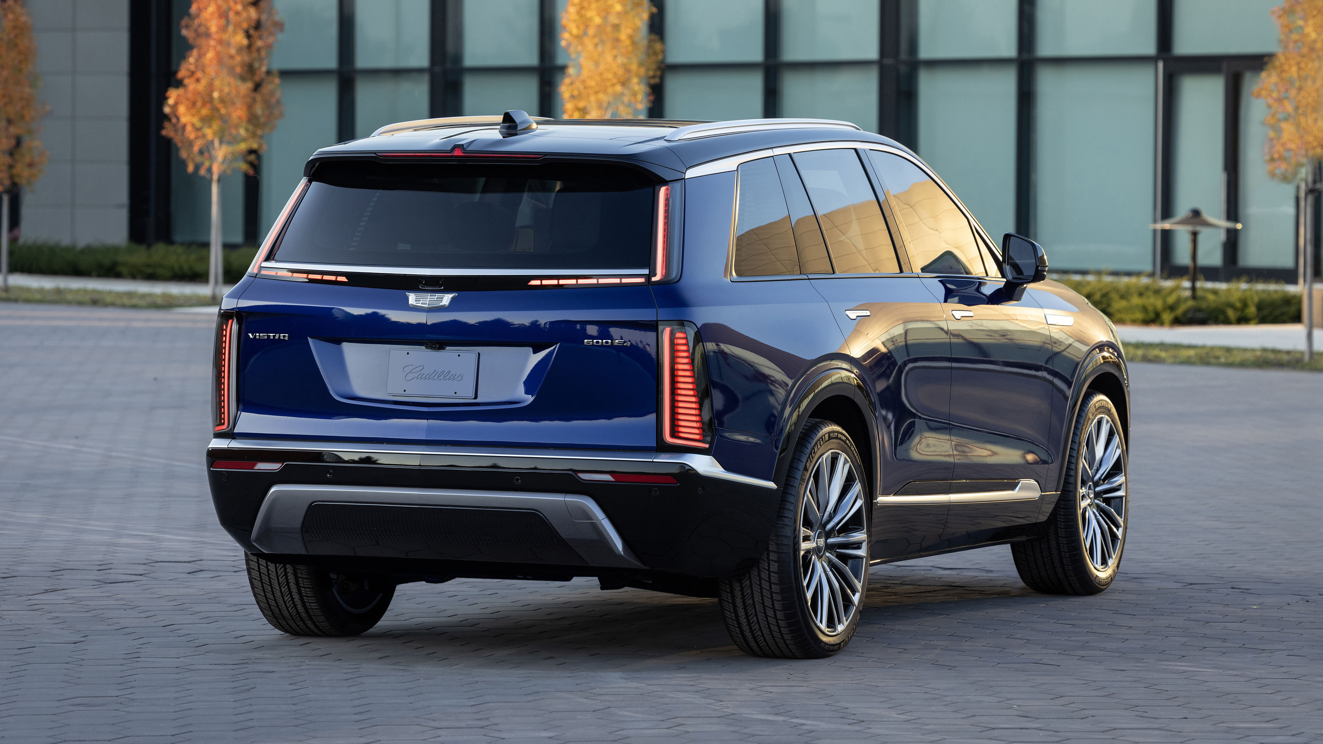 Cadillac Vistiq electric SUV revealed USA 2024