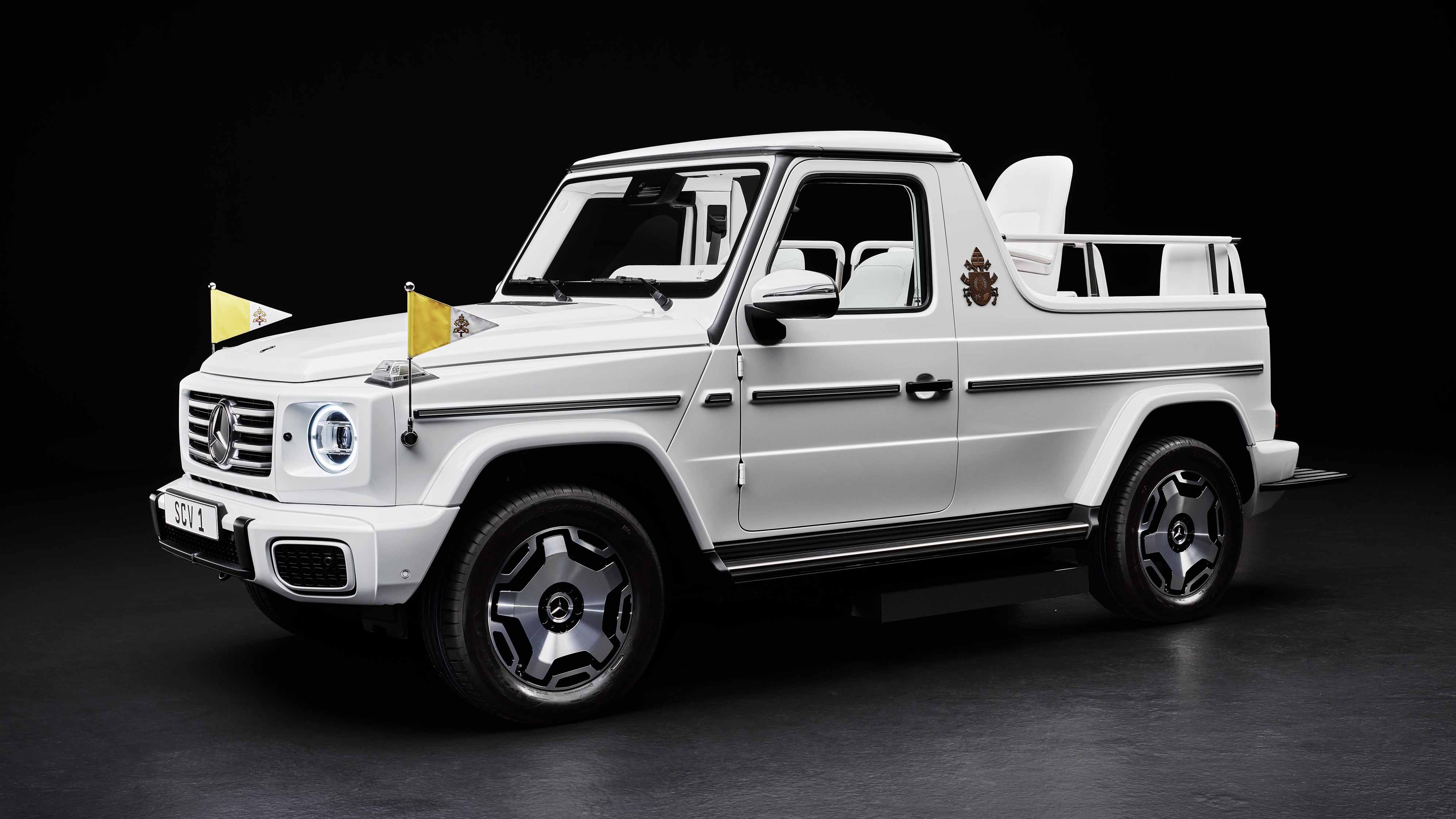 Mercedes-Benz G580 Popemobile