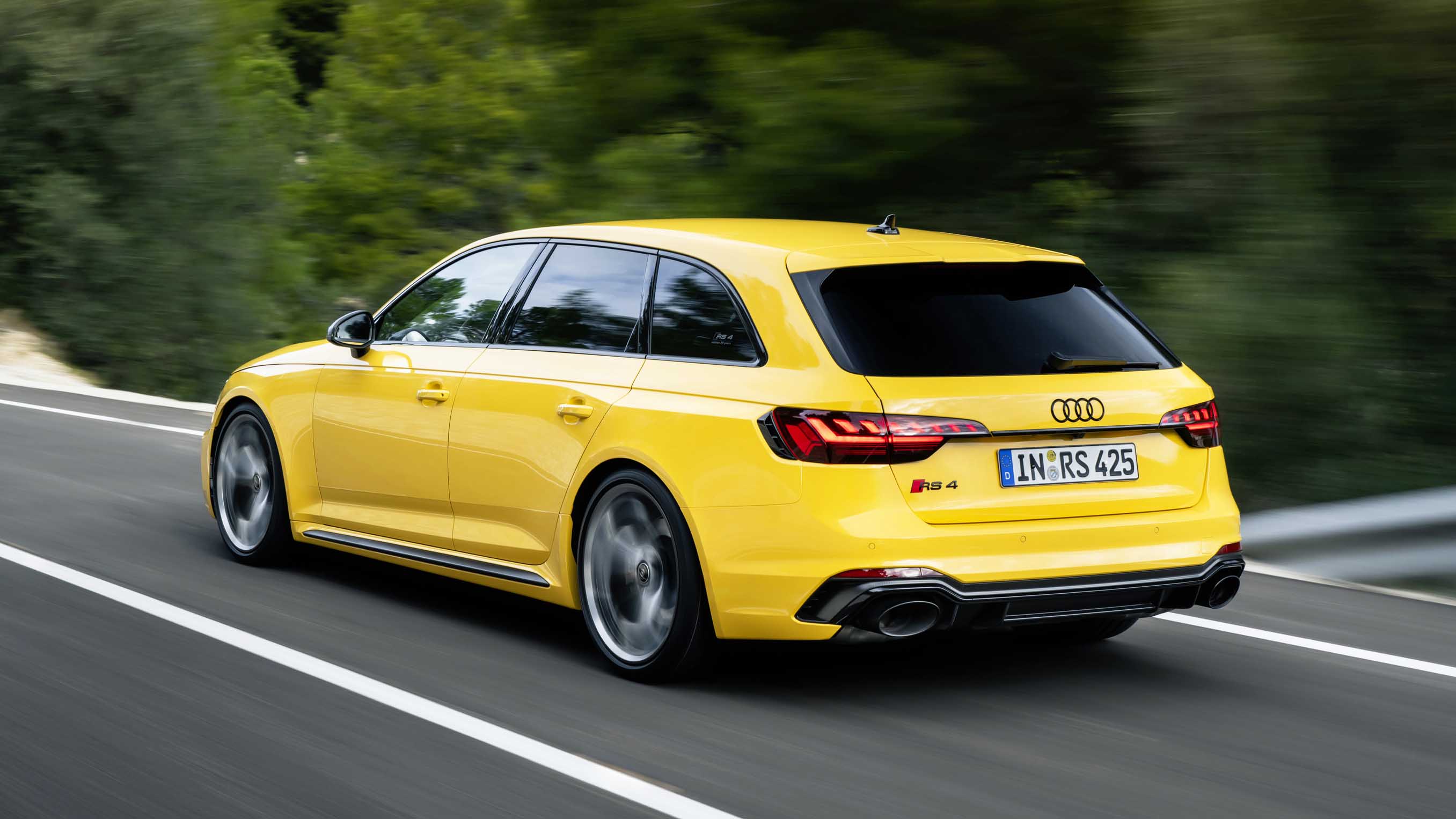 Audi RS 4 Avant edition 25 years exterior rear three quarter dynamic