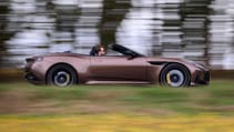 Aston Martin DB12 Volante