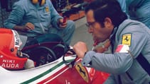 Mauro Forghieri chatting to Niki Lauda at the 1976 Monaco GP