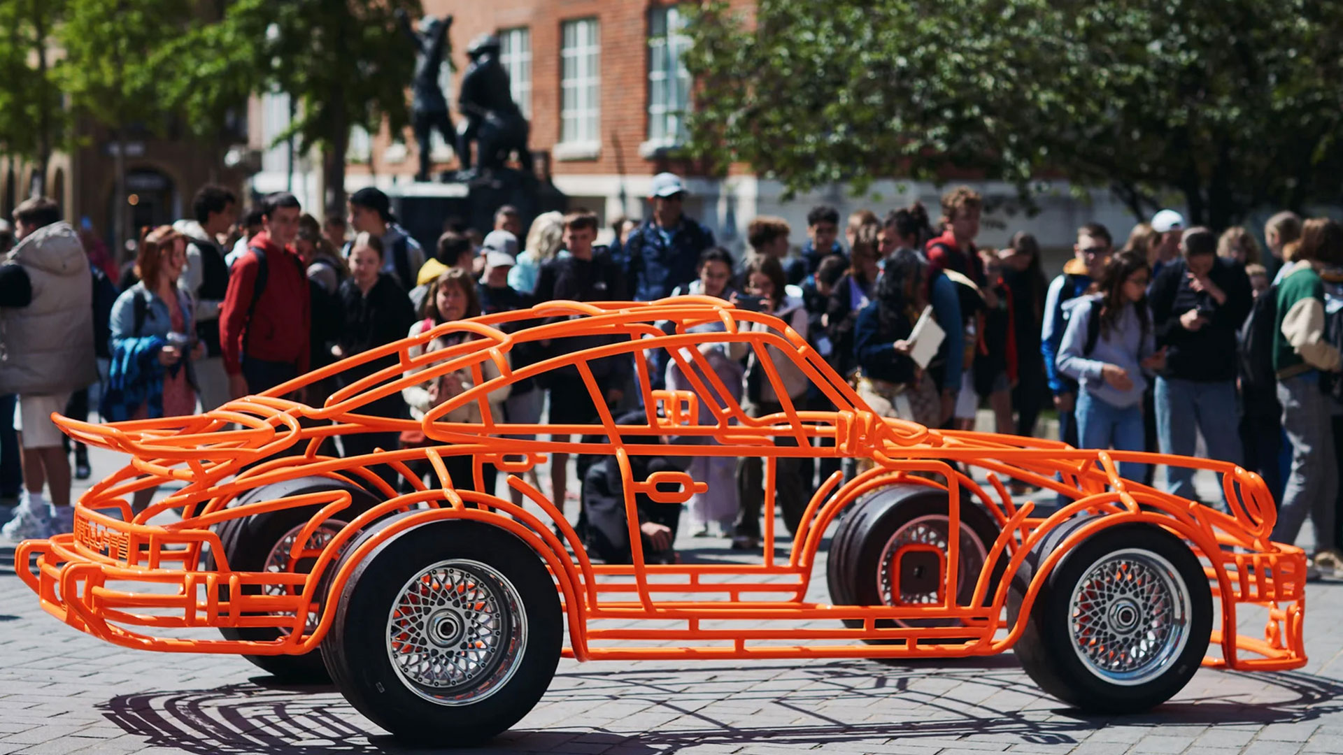 Side profile shot of Benedict Radcliffe's lifesized Porsche 934 wire model