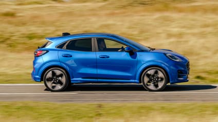 Driving shot of the Ford Puma, side profile