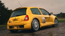Renault Clio V6