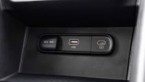 Kia Sportage interior USB port 