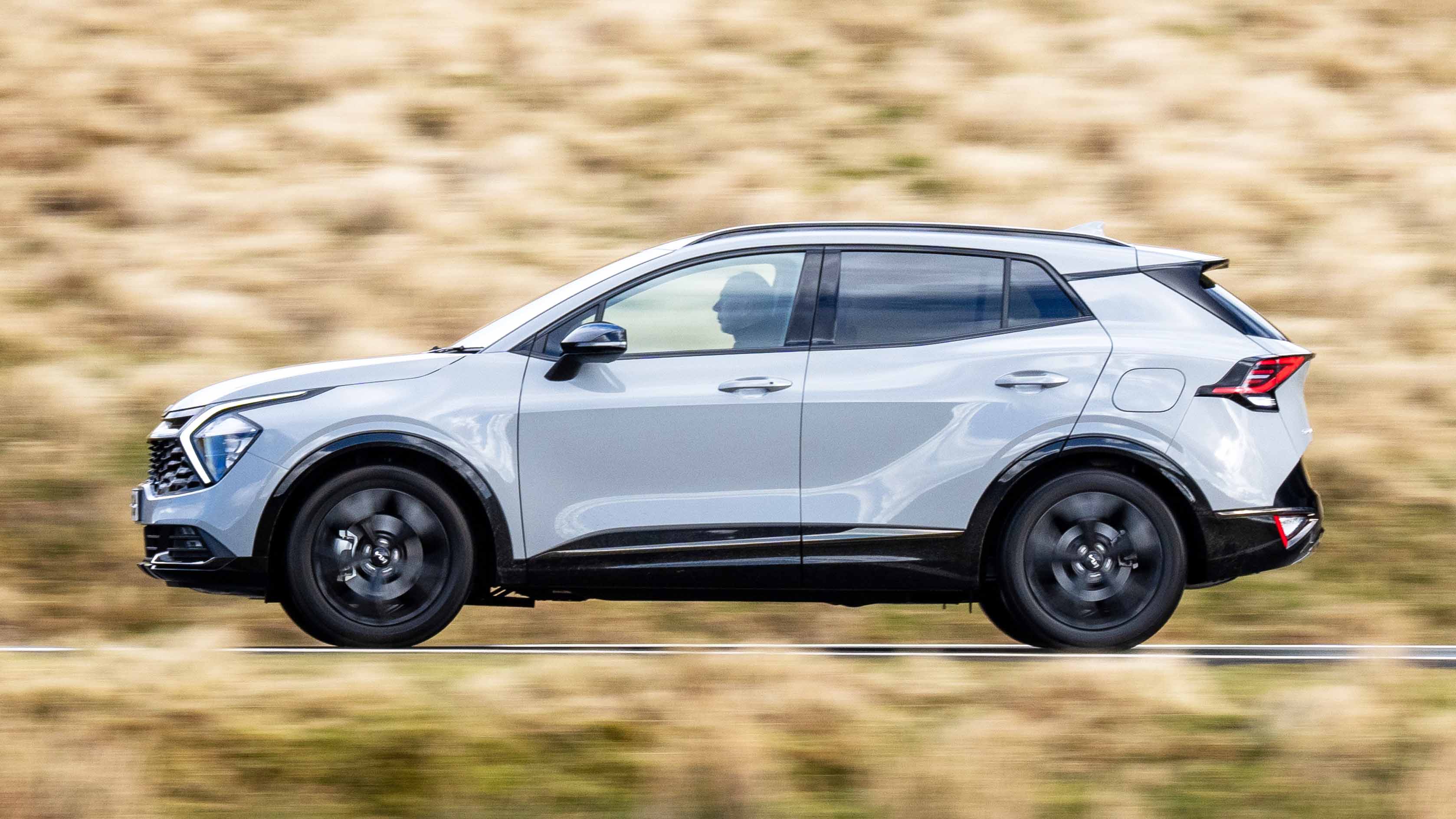 Kia Sportage exterior side dynamic