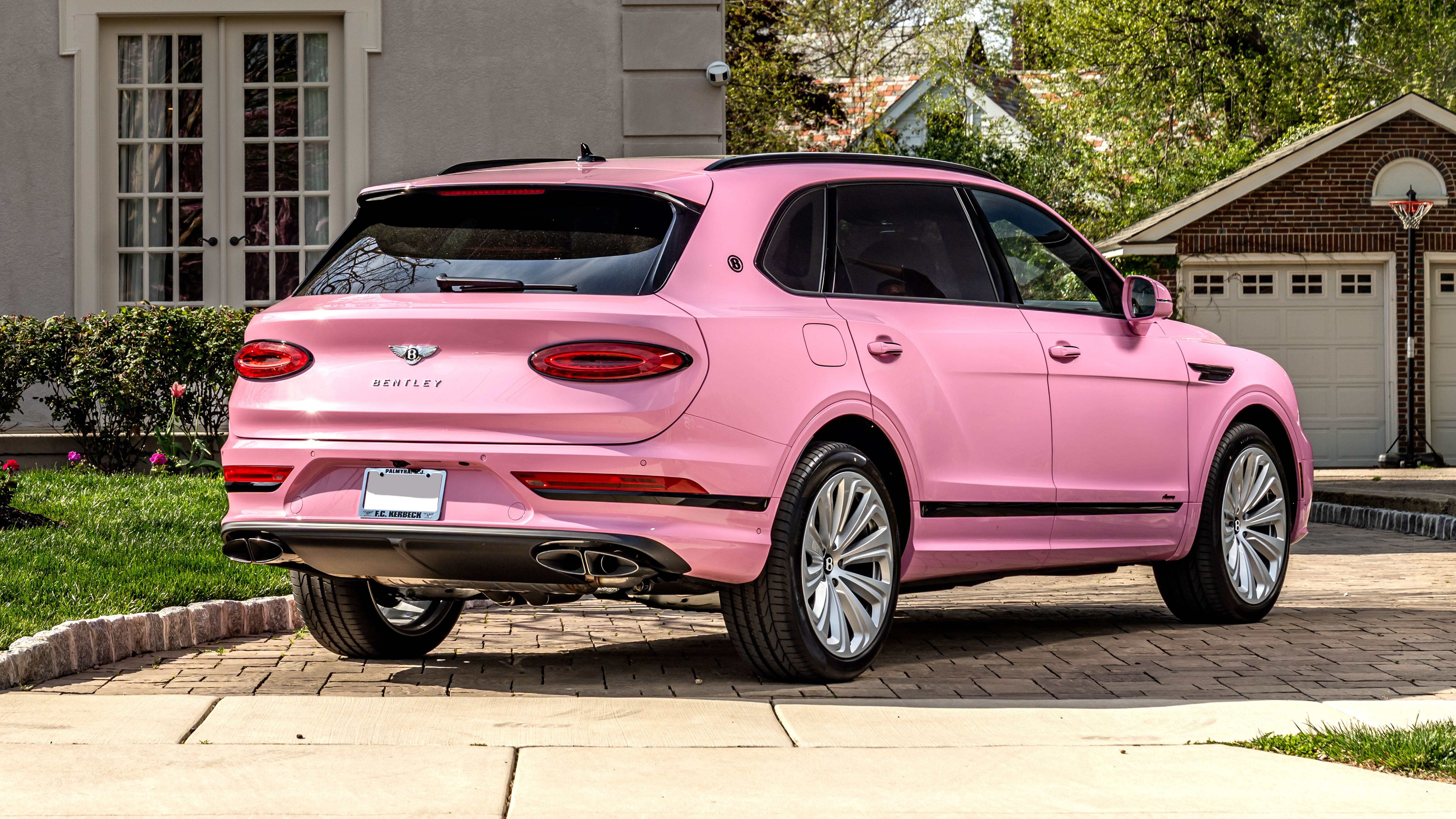 Bentley Bentayga Candy Pink Top Gear