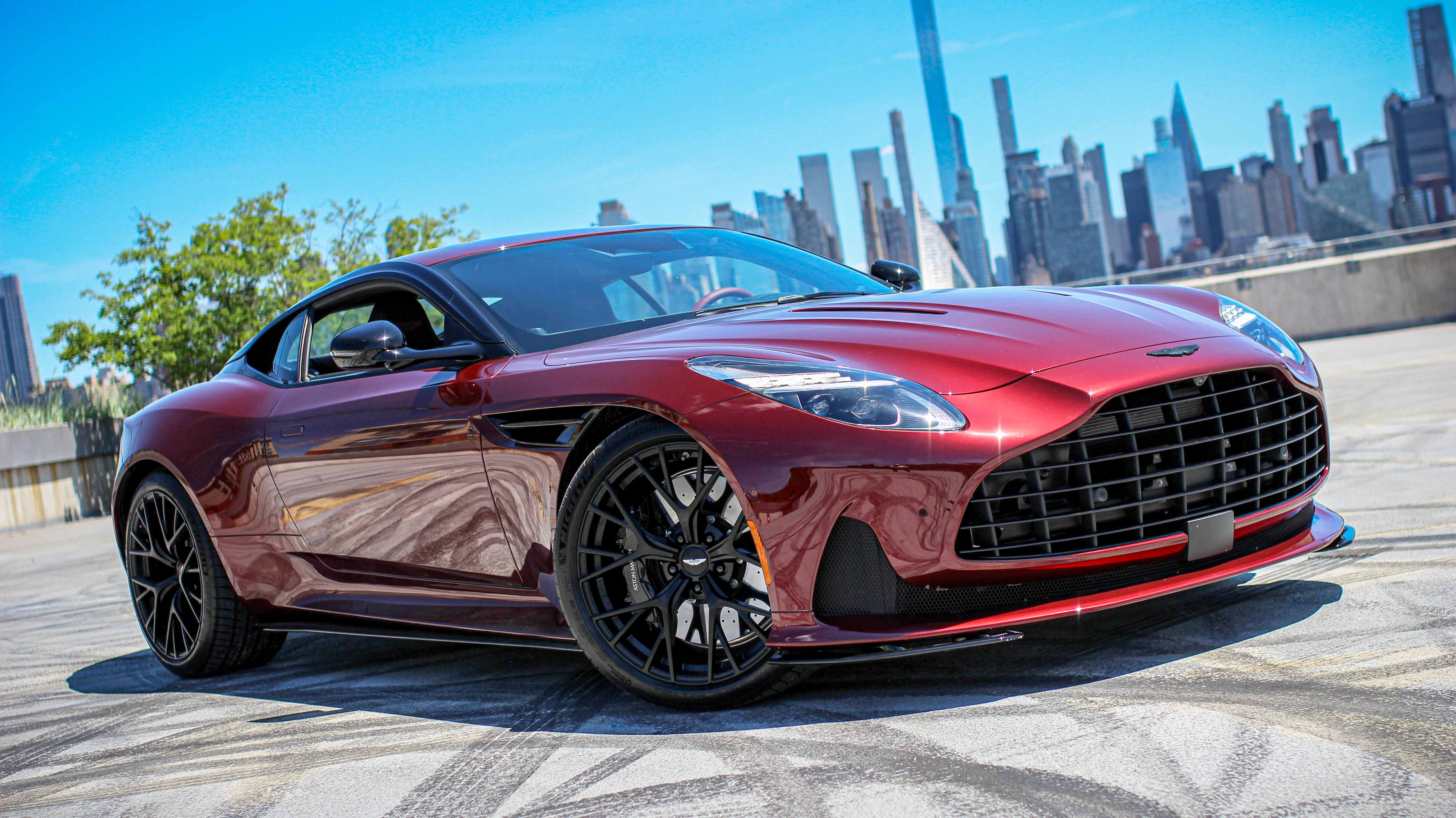 Aston Martin DB12