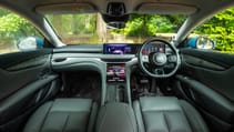 MG IM5 interior