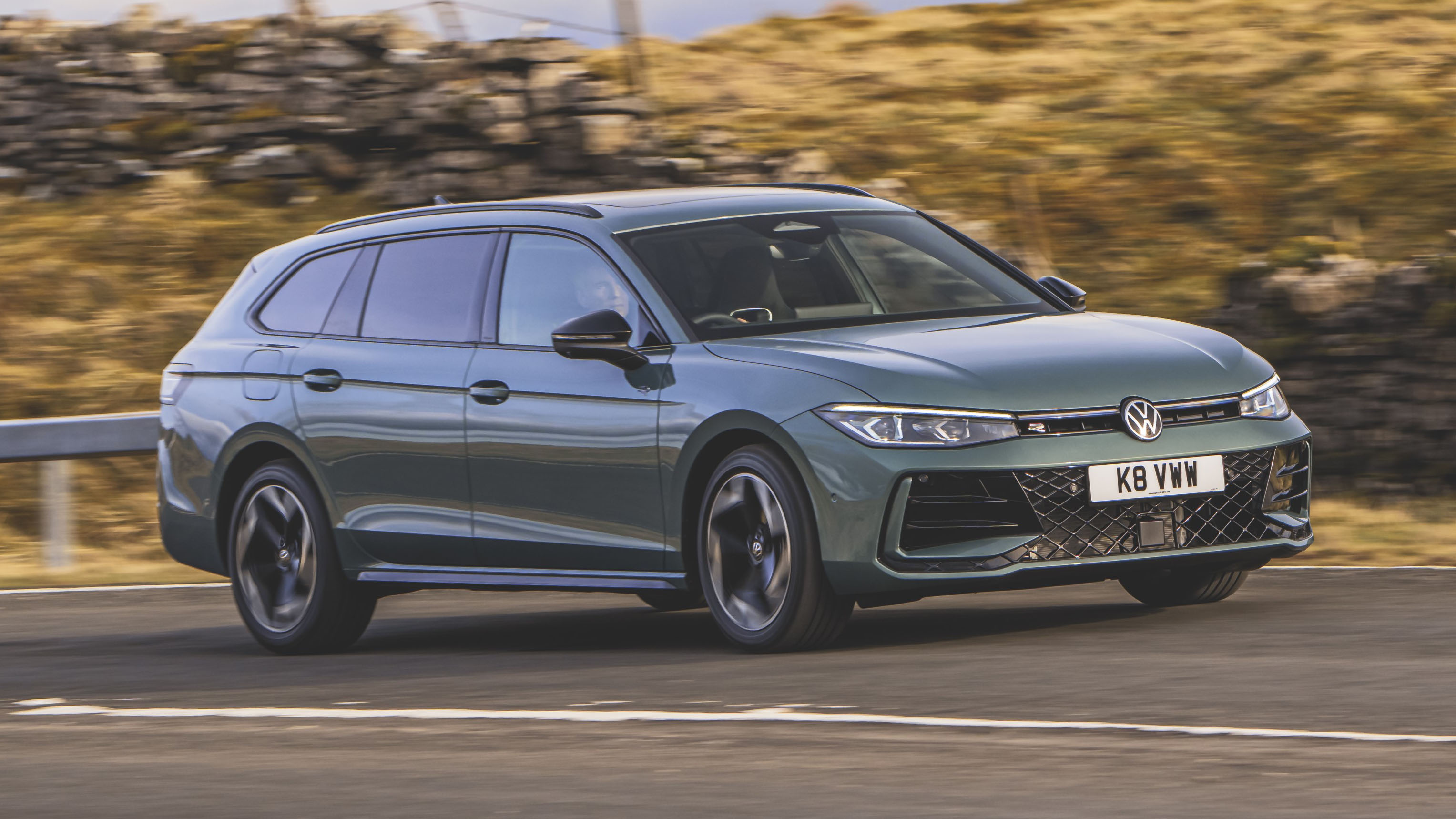 Volkswagen Passat R-Line 2.0 TSI estate Top Gear review 2025