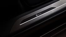 Range Rover SV Black revealed 2025