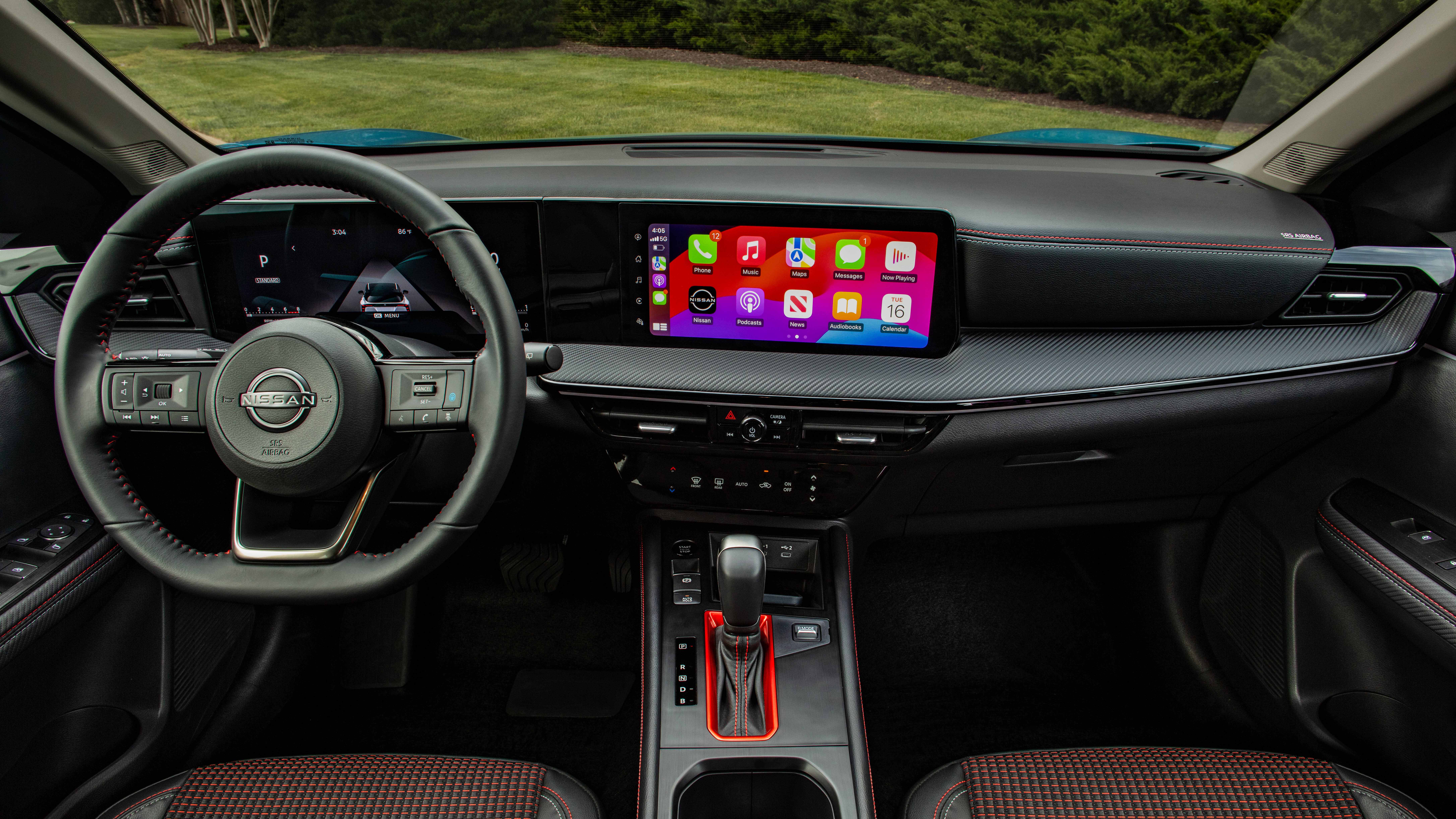 Nissan Kicks interior front