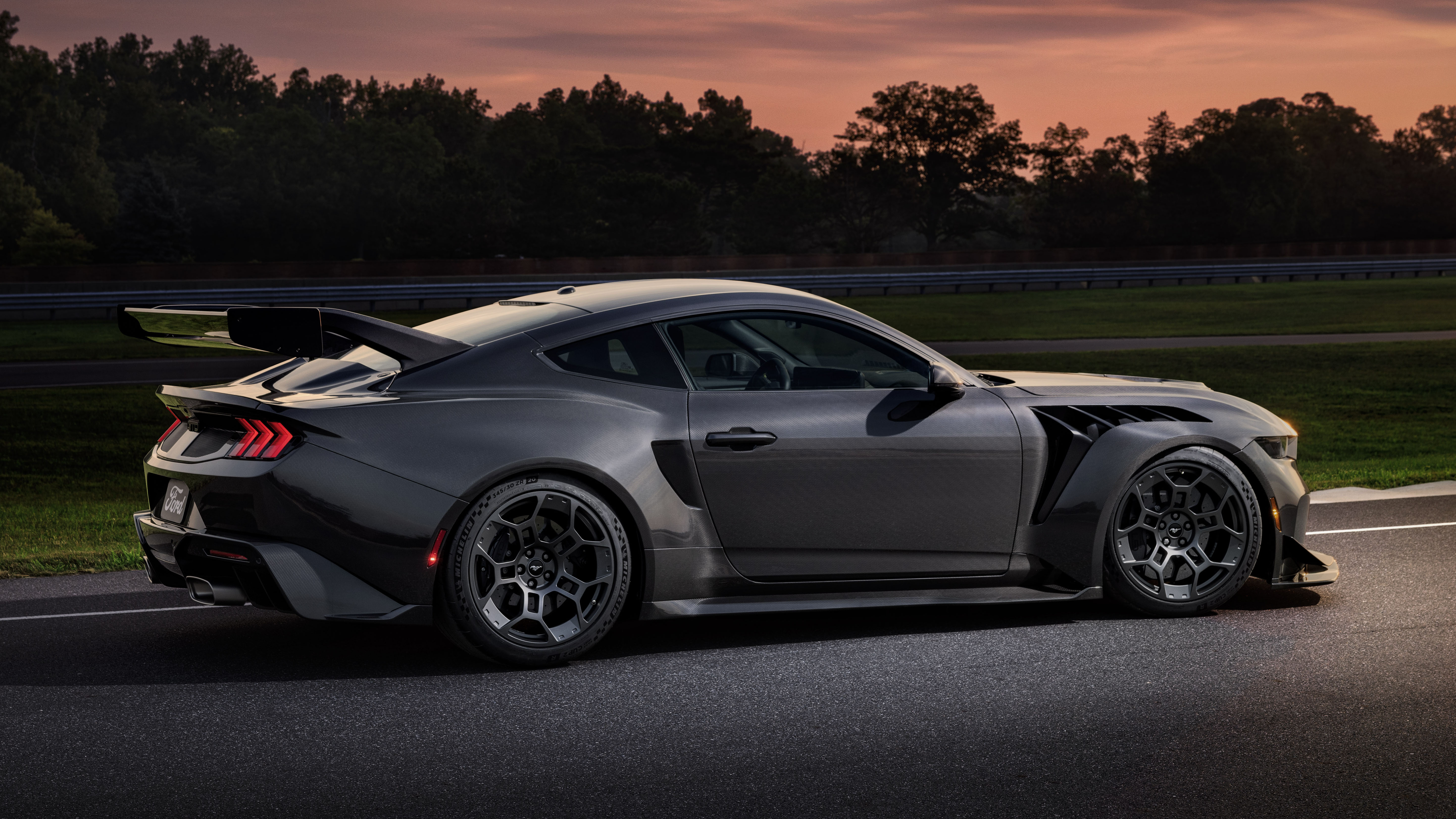 Ford Mustang GTD Liquid Carbon revealed
