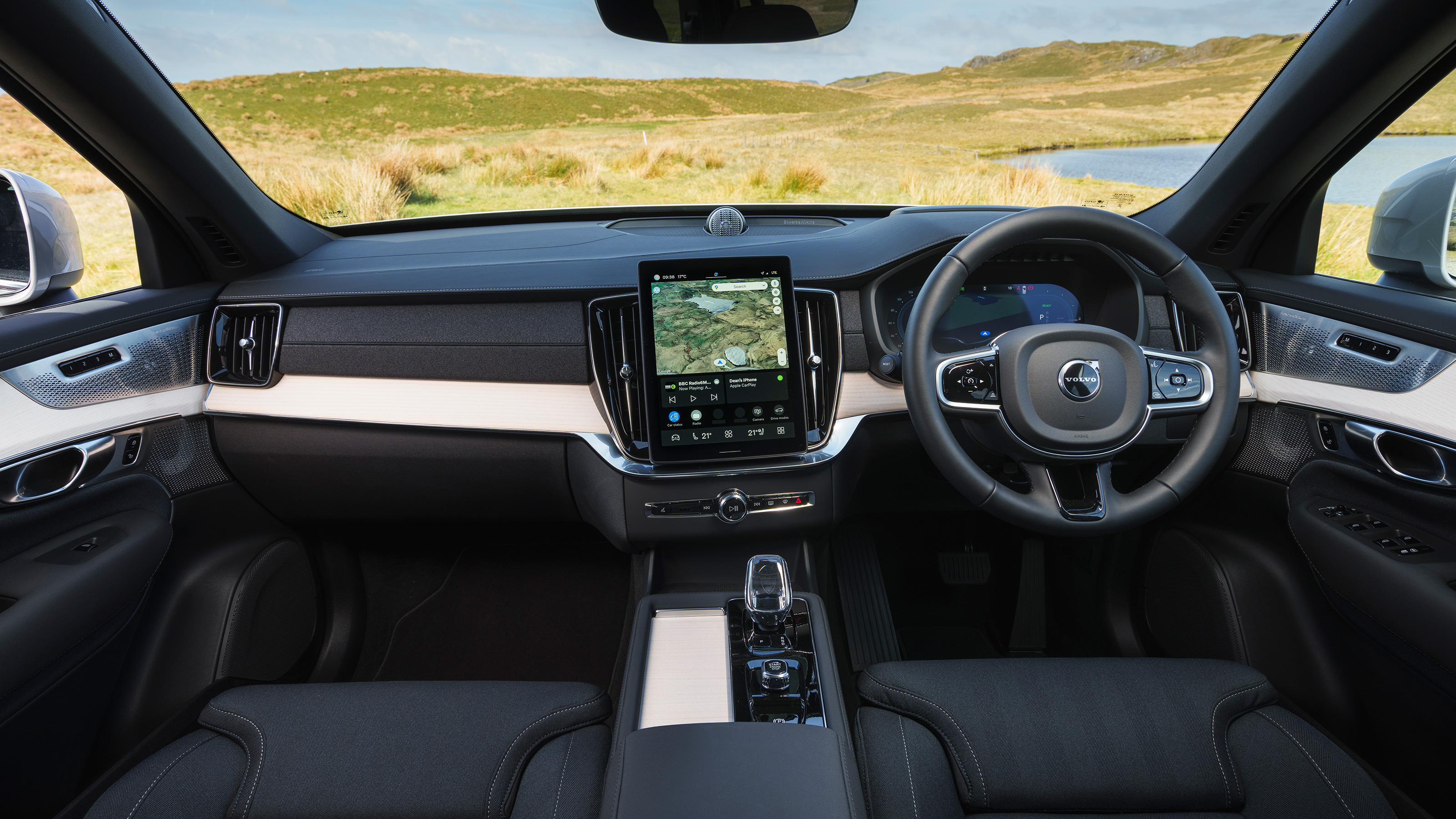 Volvo XC90 interior